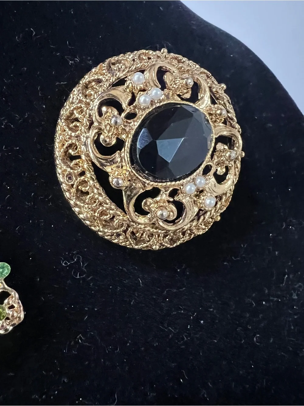 Vintage Brooch Lot -7 in total
